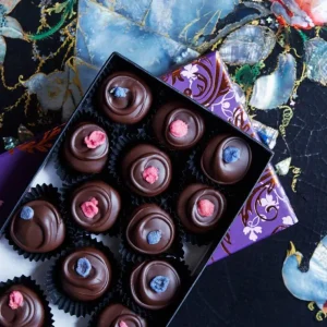 New Buckingham Palace English Rose And Violet Creams Confectionery & Chocolates