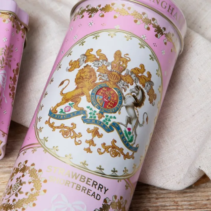buckingham_palace_strawberry_and_clotted_cream_shortbread_biscuit_tin_3.webp Shop Buckingham Palace Strawberry And Clotted Cream Shortbread Biscuit Tin Biscuits