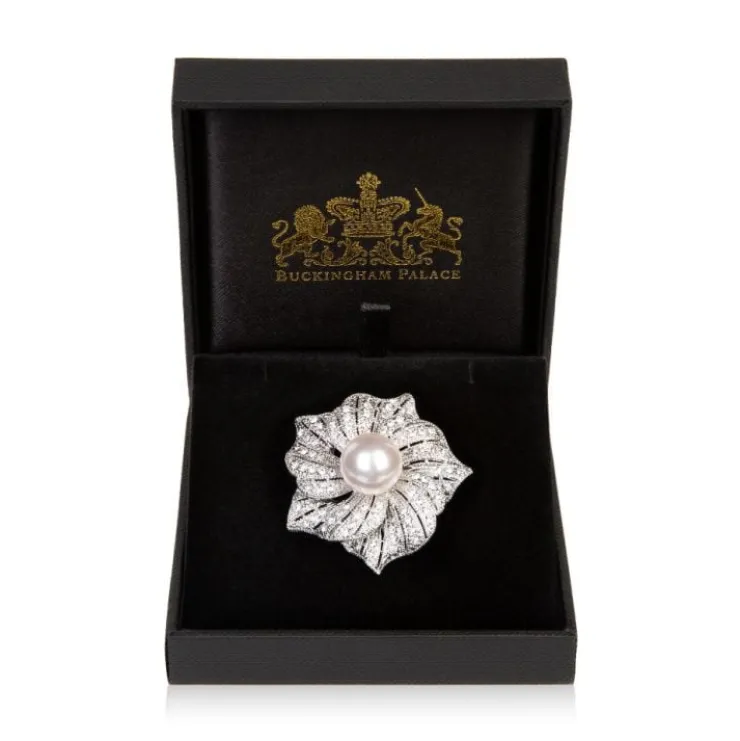 flower_with_pearl_brooch_1.webp Best Flower With Pearl Brooch Brooches