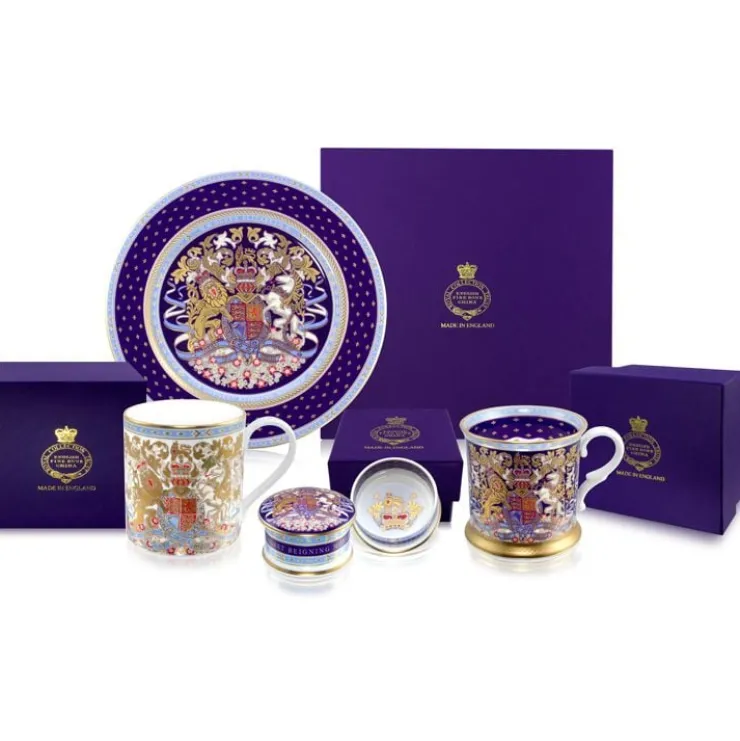 longest_reigning_monarch_plate_3.webp Store Longest Reigning Monarch Plate Plates & Bowls