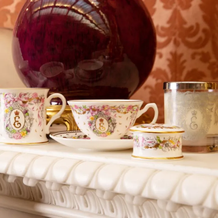 queen_elizabeth_ii_commemorative_teacup_and_saucer_11.webp Clearance Queen Elizabeth Ii Commemorative Teacup And Saucer Cups & Saucers