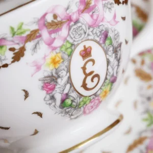 Clearance Queen Elizabeth Ii Commemorative Teacup And Saucer Cups & Saucers