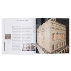 Fashion Queen'S Mary'S Doll'S House: Official Souvenir Guide Royal Collection Publications