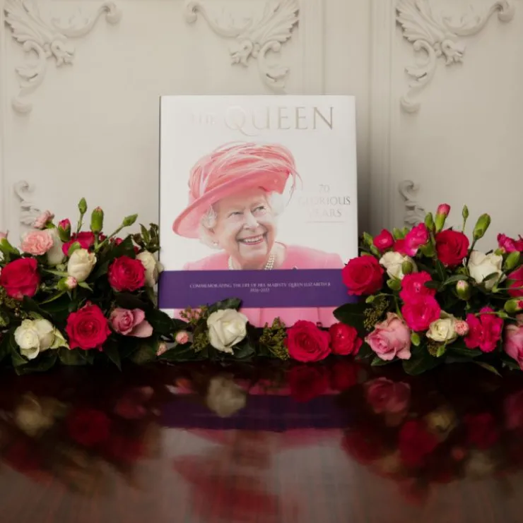 the_queen__glorious_years_1.webp Cheap The Queen: 70 Glorious Years Royal Collection Publications