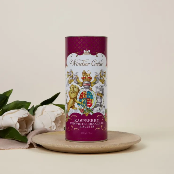 windsor_castle_white_chocolate_and_raspberry_biscuit_tube_2.webp Online Windsor Castle White Chocolate And Raspberry Biscuit Tube Biscuits